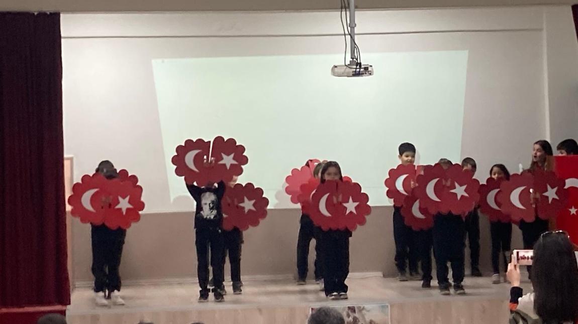 Şehit Öğretmen Güzin Yılmaz İlk ve Ortaokulu’nda 18 Mart Çanakkale Şehitleri Anıldı